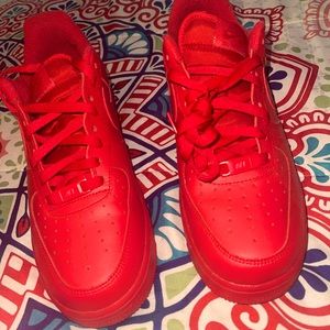 Triple red Air Force 1 ‘s